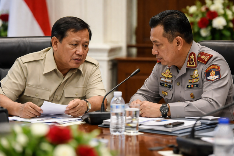 prabowo-minta-listyo-sigit-kawal-program-prioritas